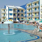 Апартаменты Altanea Residences Con Piscina Каорле