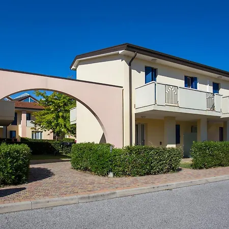 Altanea Residences Con Piscina アパート *