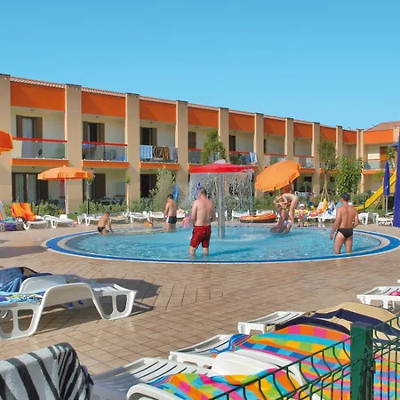 Altanea Residences Con Piscina شقة